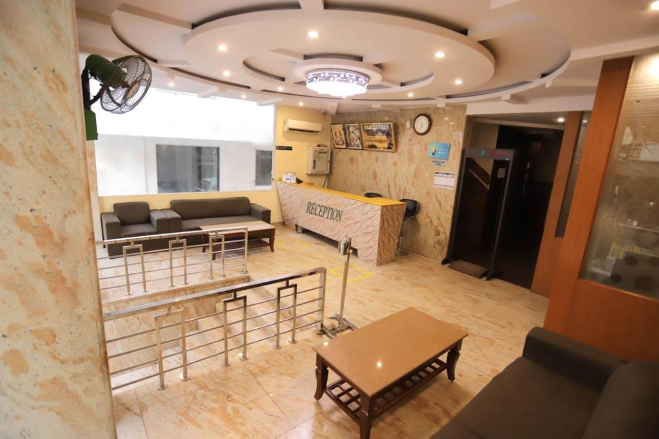 Hotel Aries New Delhi Bagian luar foto